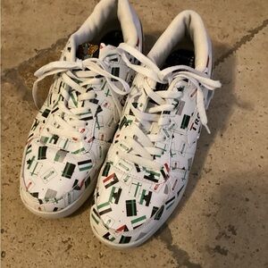 TROOP CROWN LIMITED EDITION OLD SCHOOL VINTAGE WHITE FLAG LOW TOP SNEAKERS
OB3
